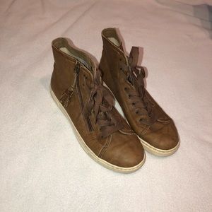 BROWN UGG HIGH TOP SNEAKERS - WOMEN’S SIZE 10